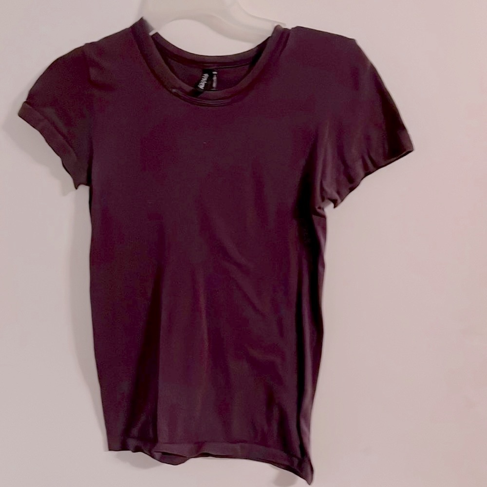 Purple short sleeve stretch shirt